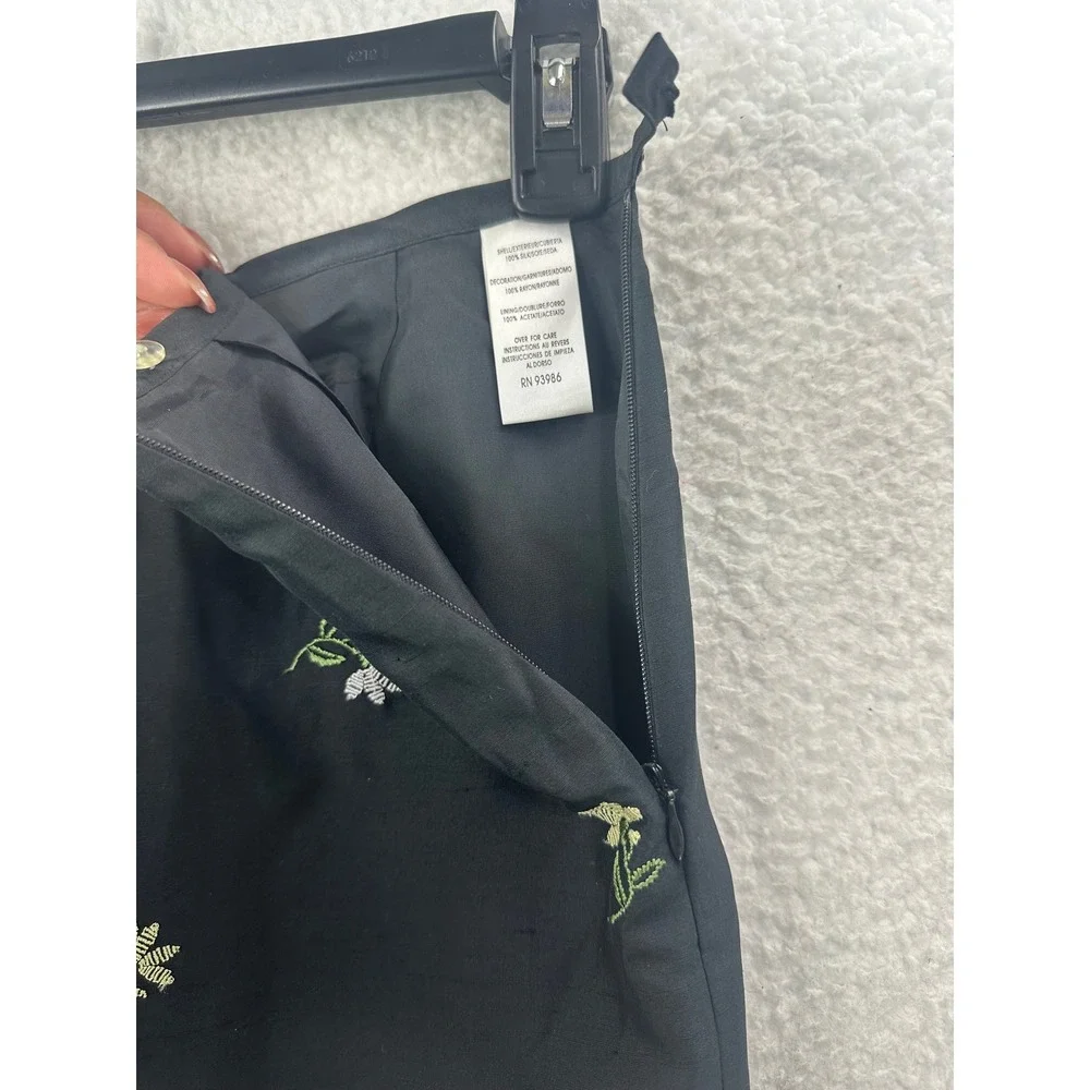 Petite Sophisticate Embroidered Floral Silk Pants Size 4 Black Dressy Career